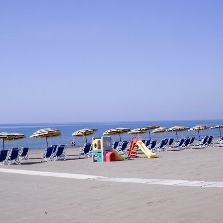 Park Hotel Байя-Домиция Экстерьер фото