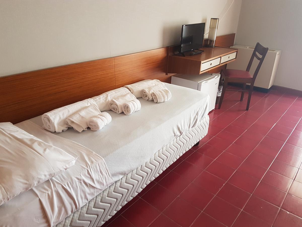 Park Hotel Байя-Домиция Экстерьер фото